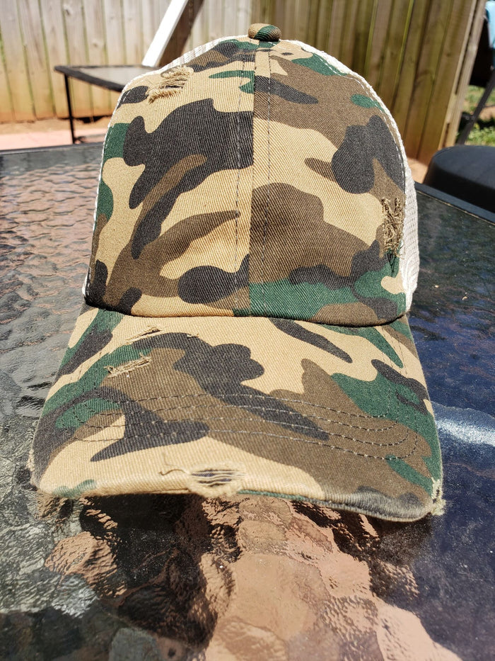 Camo criss cross ponytail hat