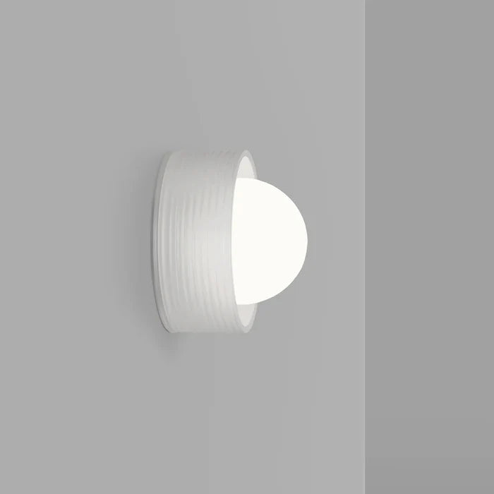 Orb Sur Ribbed Wall Light